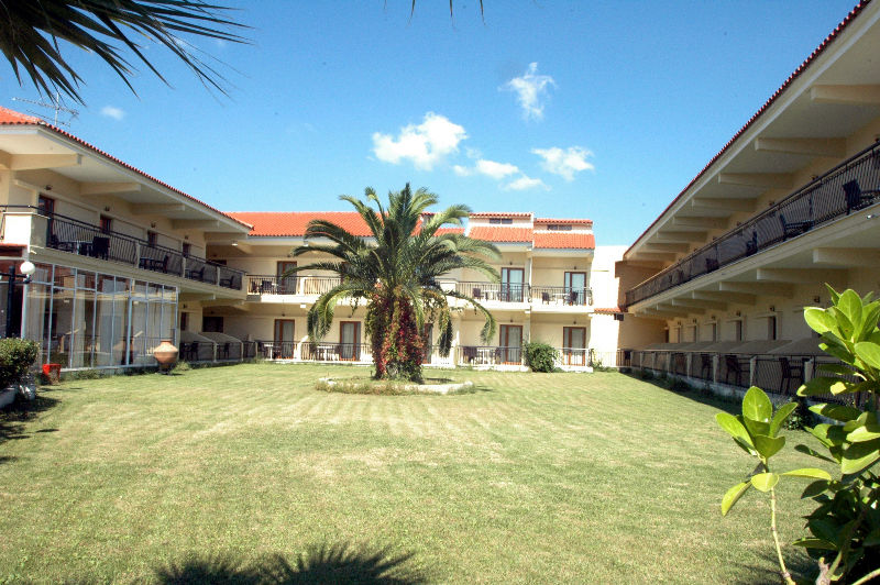 Aristotelis Hotel Фурка Екстериор снимка