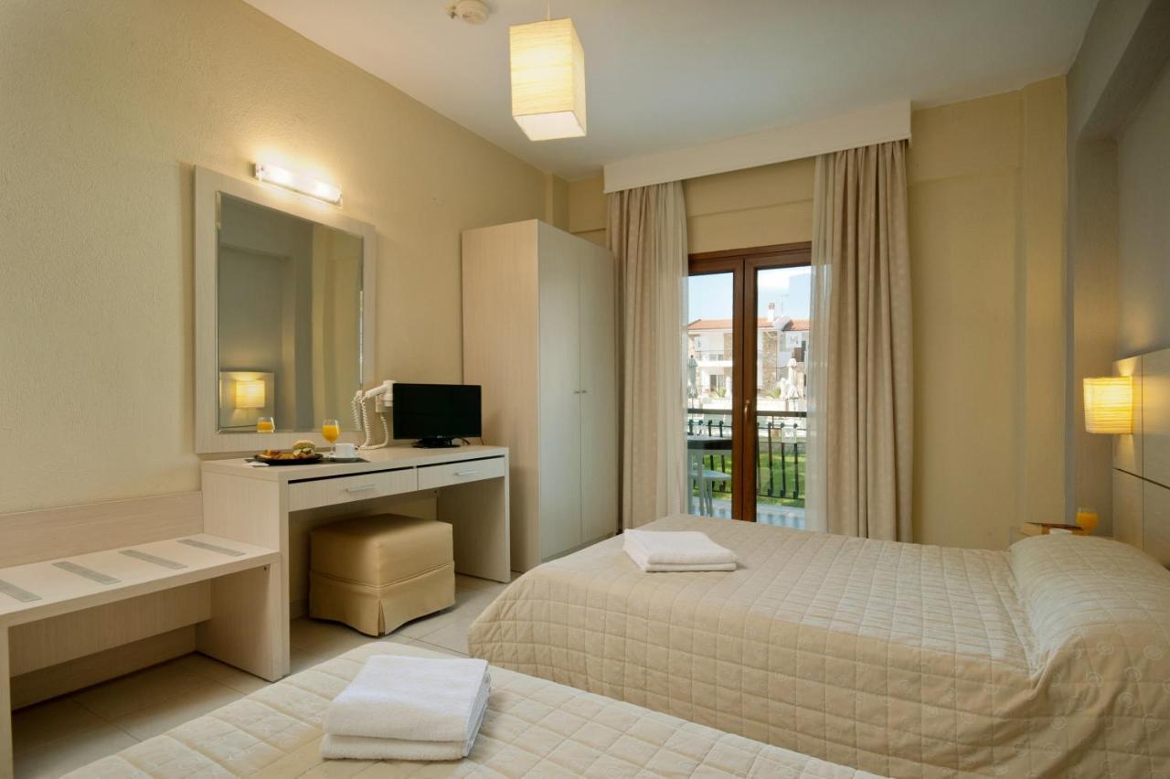 Aristotelis Hotel Фурка Екстериор снимка