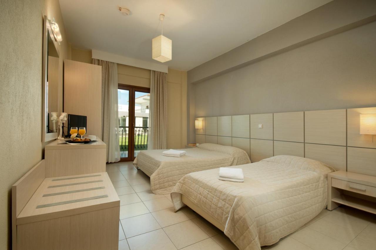 Aristotelis Hotel Фурка Екстериор снимка