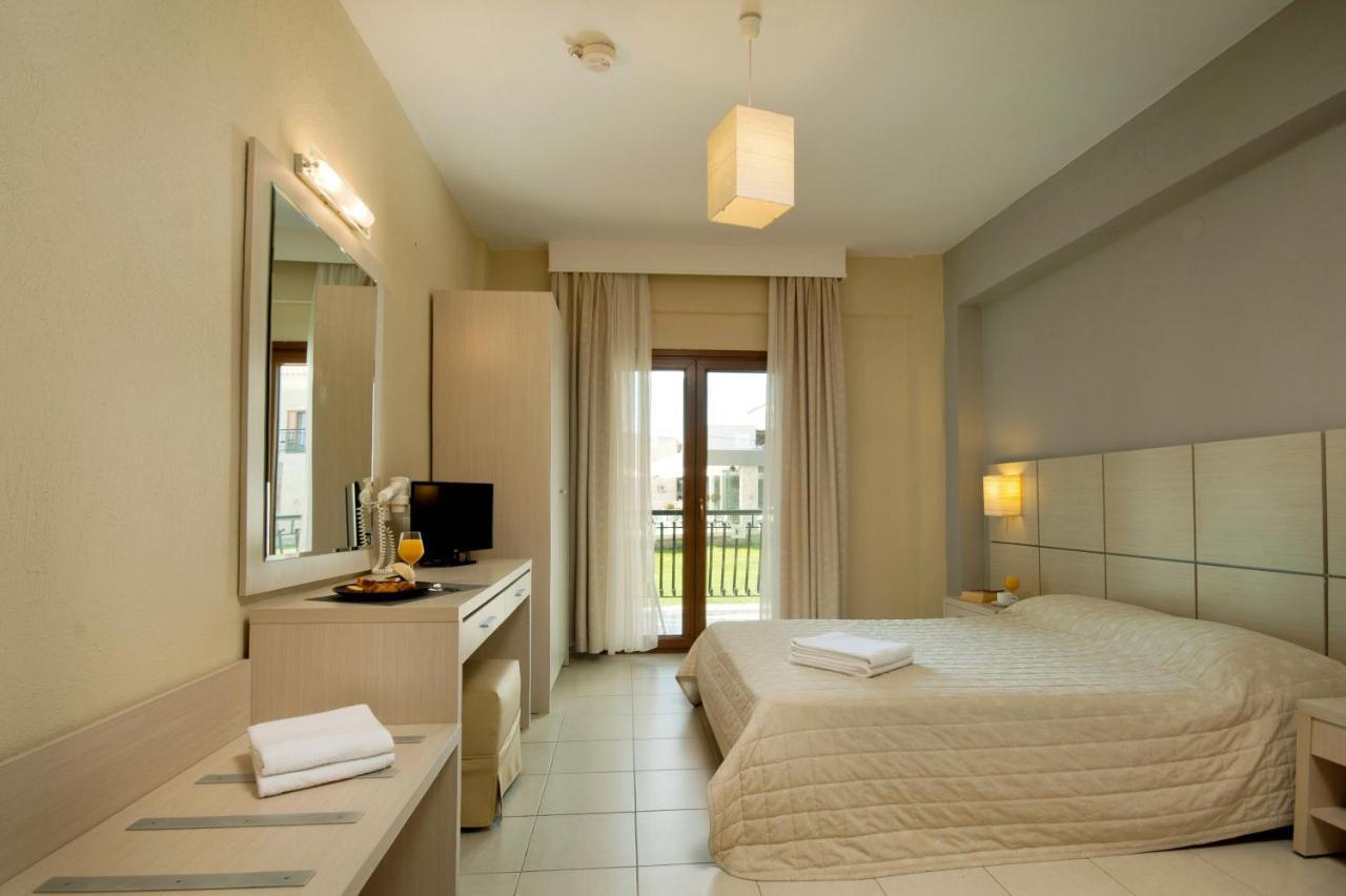 Aristotelis Hotel Фурка Екстериор снимка